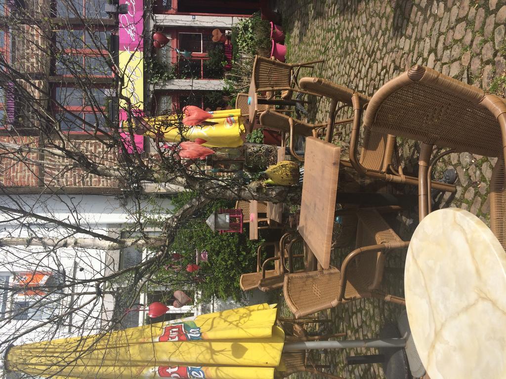 Des Gouts Et Des Couleurs Apartment Verviers Bagian luar foto